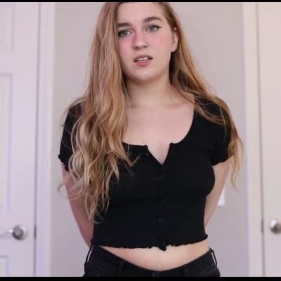 Clara thumbnail