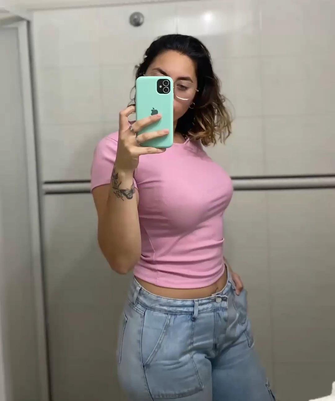 Morena thumbnail