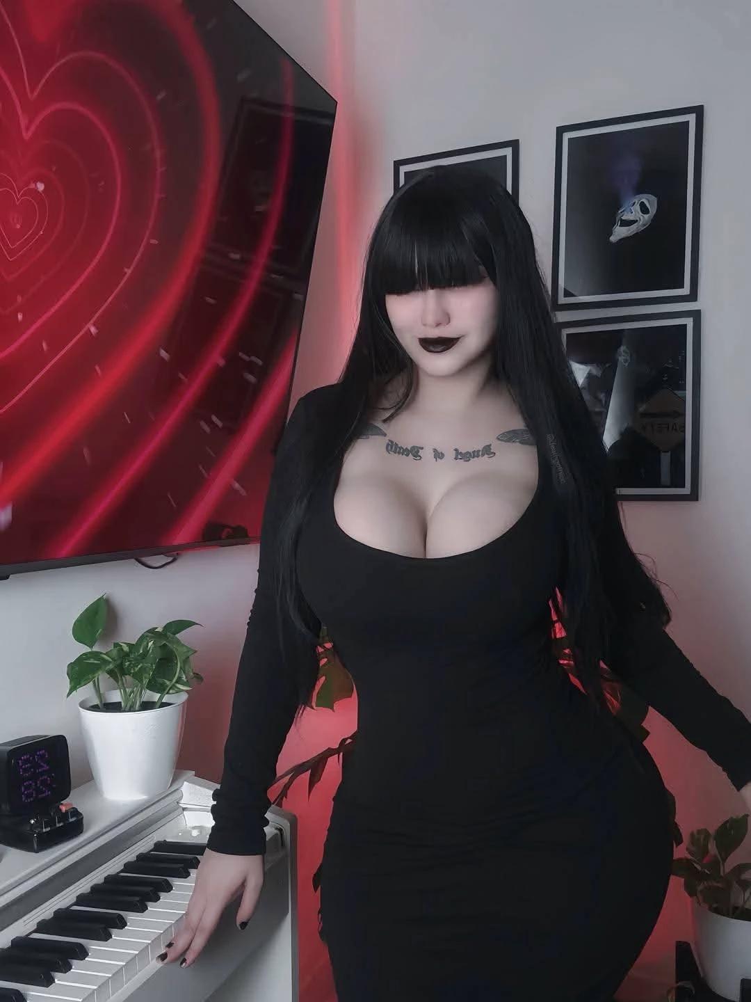 Lilith Gotisk thumbnail