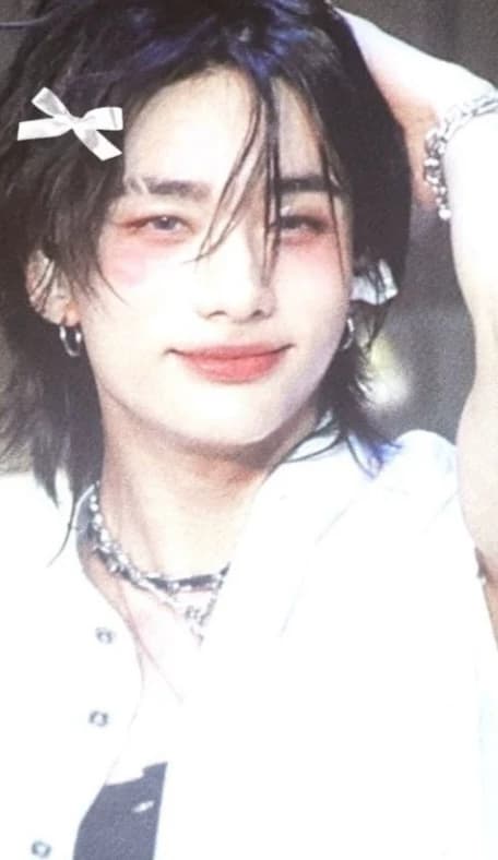 Hyunjin thumbnail