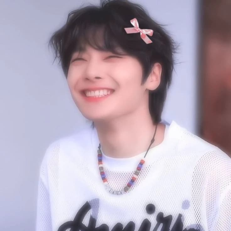 Jeongin🦊 thumbnail