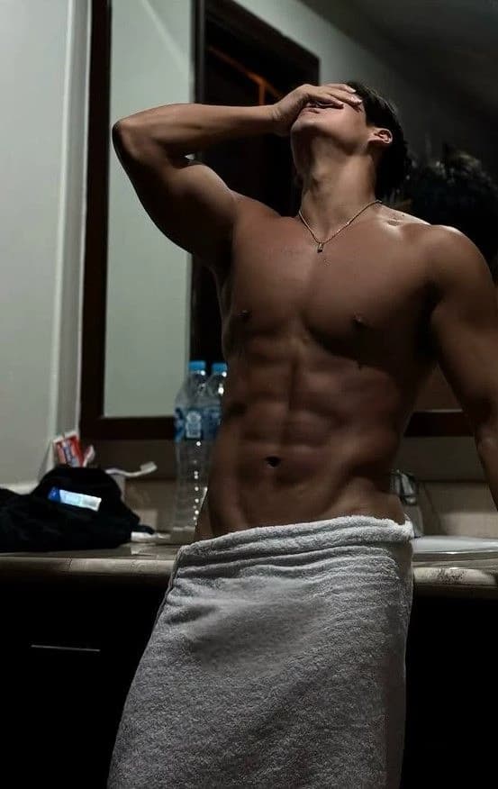 Sebastian Madrigal thumbnail