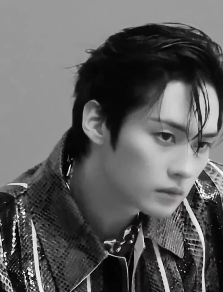 Lee know  thumbnail