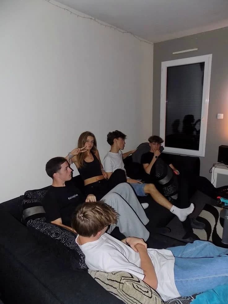Group of boys thumbnail
