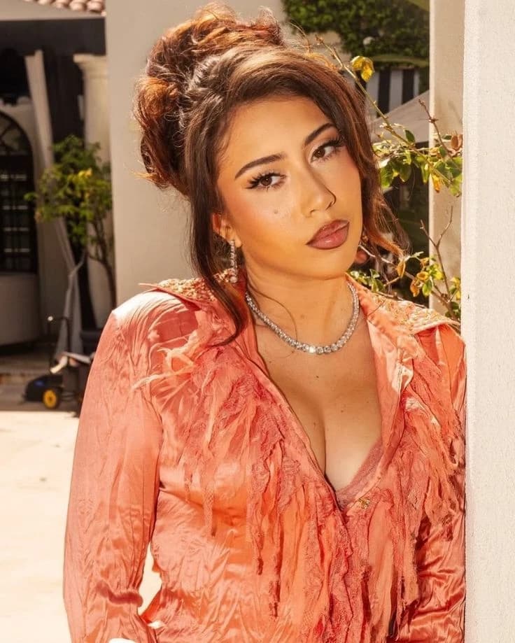 Kali uchis thumbnail