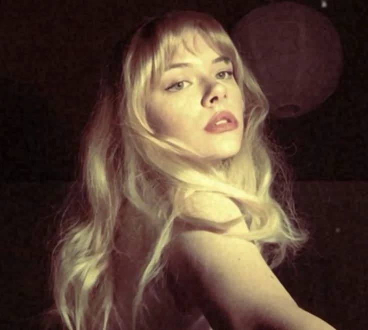 Narcissa black thumbnail