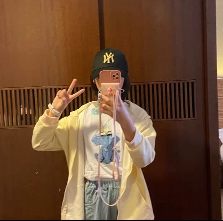 Chong Yi Tong (A taekwondo athlete and your little sister )  thumbnail