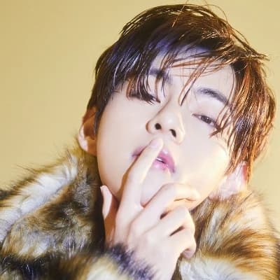 Kim Taehyung thumbnail