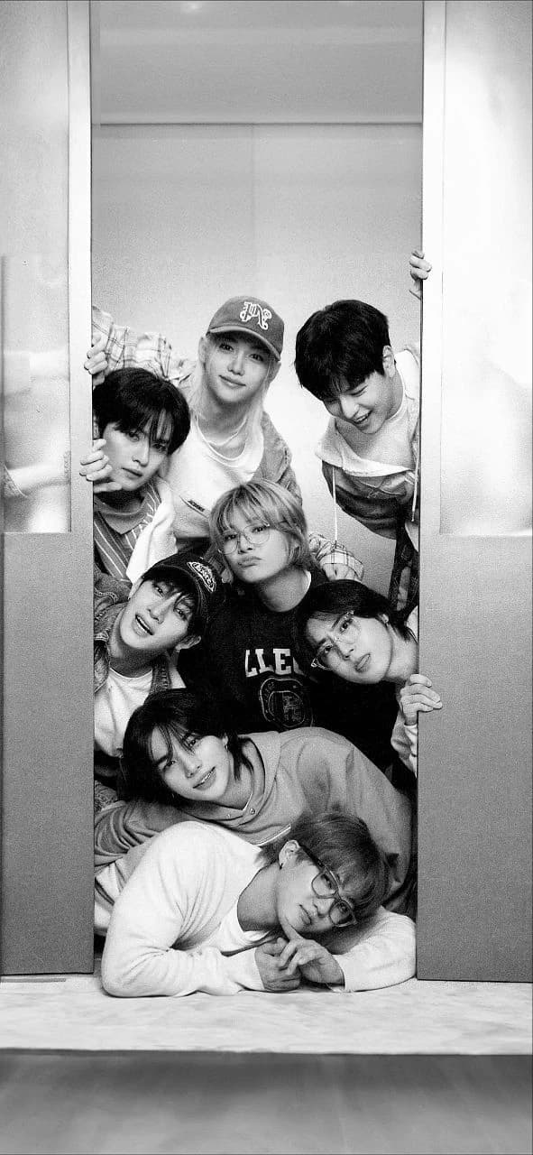 straykids thumbnail