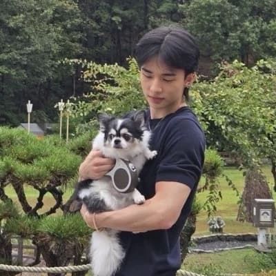 Hwang Hyunjin thumbnail