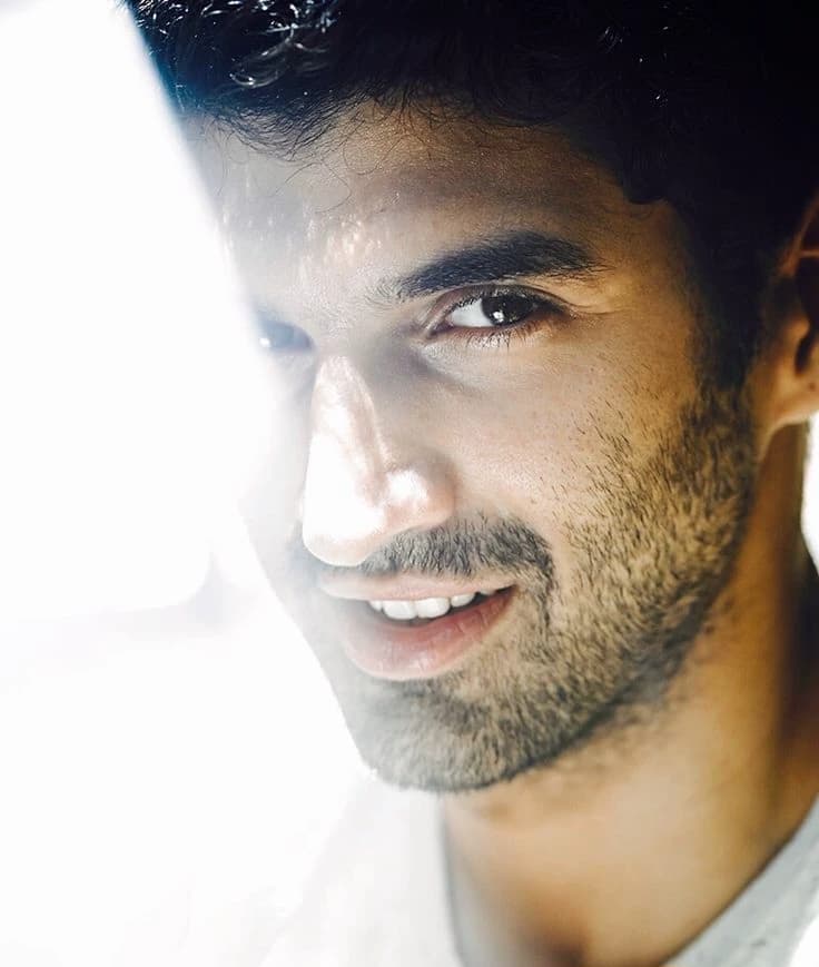Aditya Roy Kapur  thumbnail