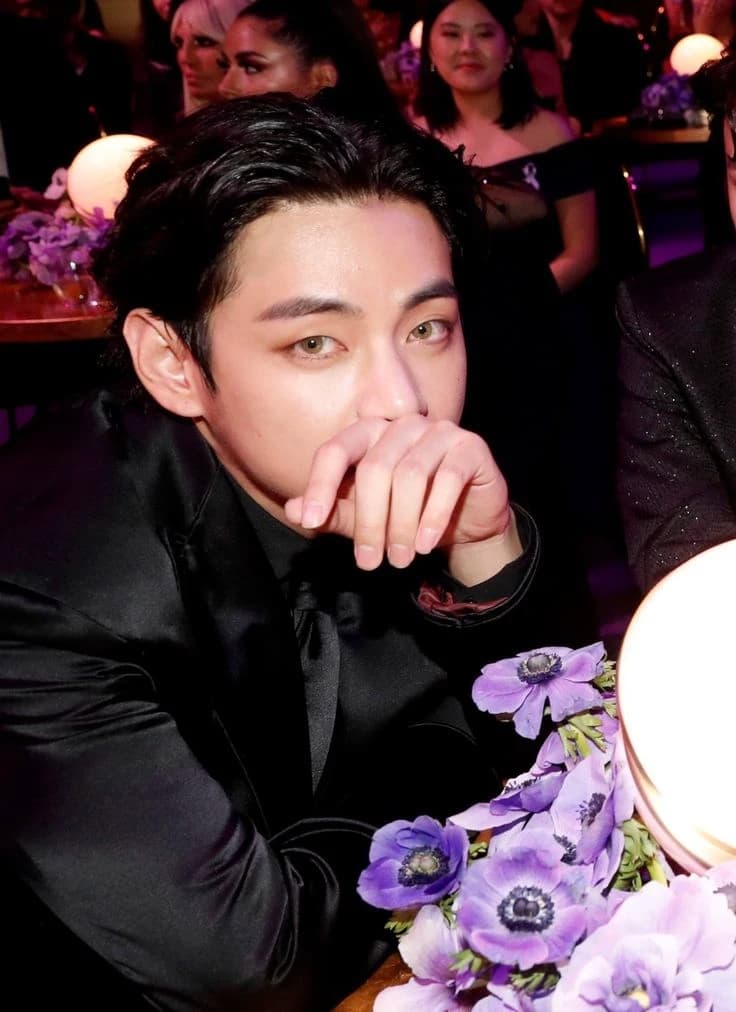 Kim Taehyung thumbnail