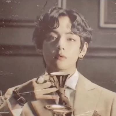 Kim Taehyung  thumbnail