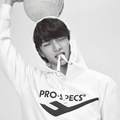 Hyunjin  thumbnail