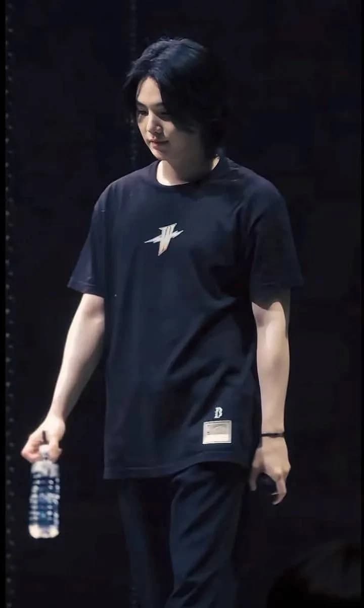 Suga thumbnail