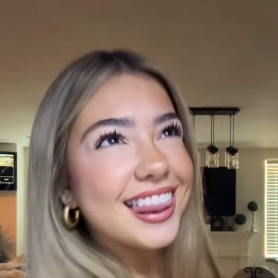 Embreigh Courtlyn thumbnail