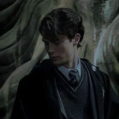 Tom Marvolo Riddle thumbnail