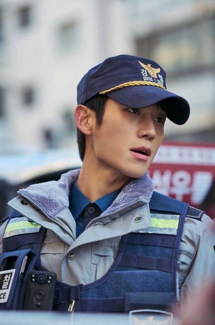 Jung Hae in thumbnail