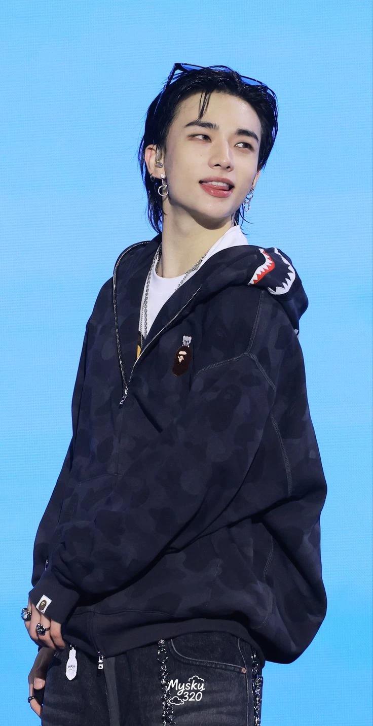 Hyujin thumbnail