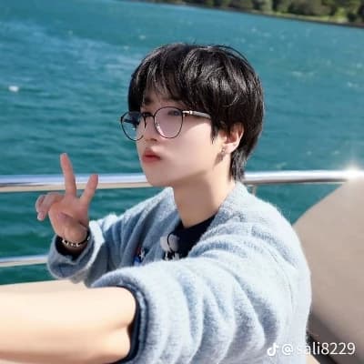 Han Jisung thumbnail