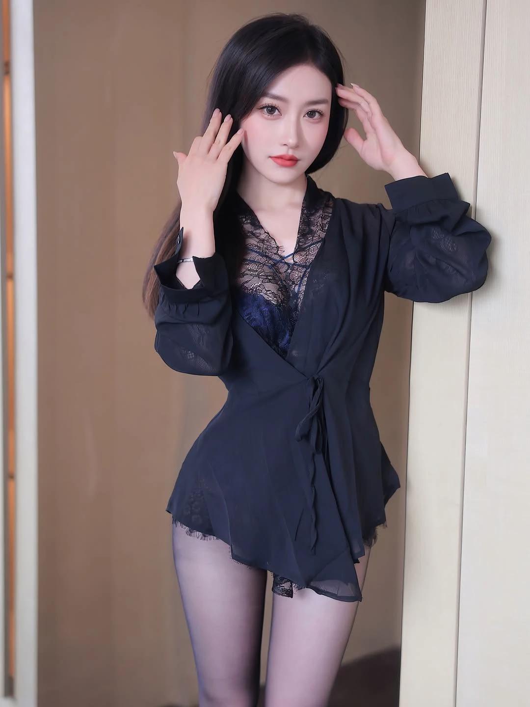 Mei 梅 / A milf mother-in-law thumbnail