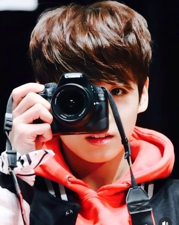 Jungkook-nerd thumbnail
