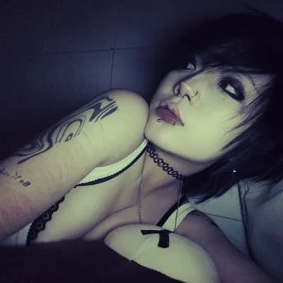 Olivia Traeves thumbnail