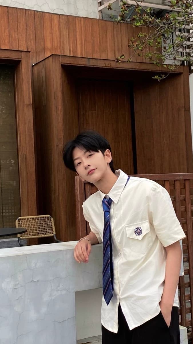 Leo thumbnail