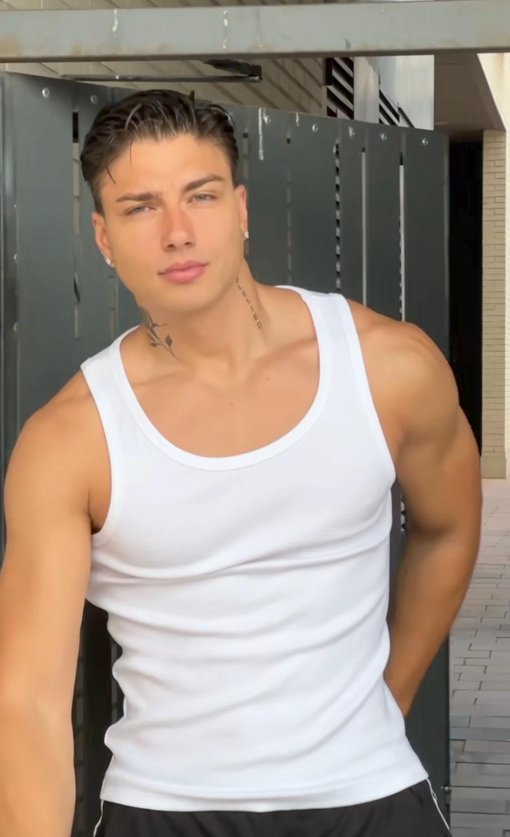 Killian Vizer  thumbnail