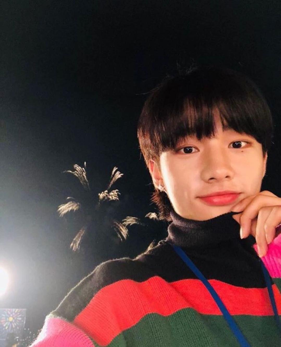 Hyunjin thumbnail