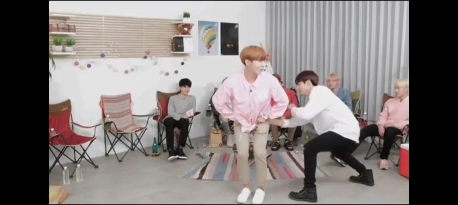 BTS 🙉 thumbnail
