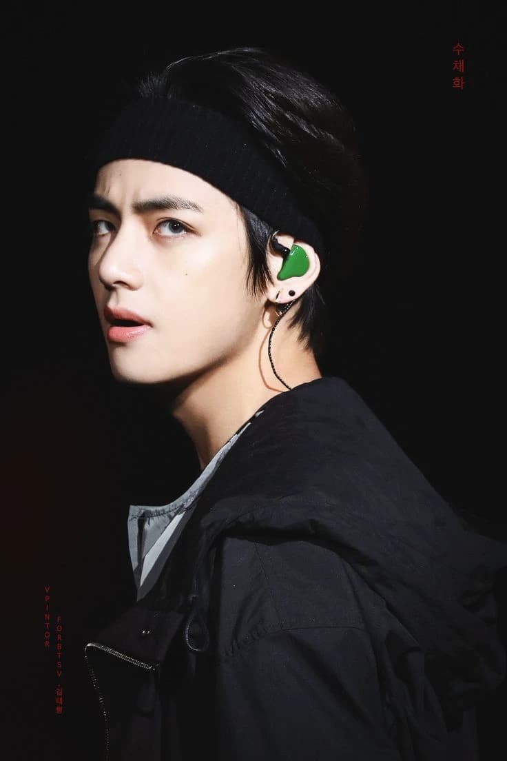 Taehyung [Husband, extremely angry, icy cold, secret mafia boss, psycho, yandere, serious] thumbnail
