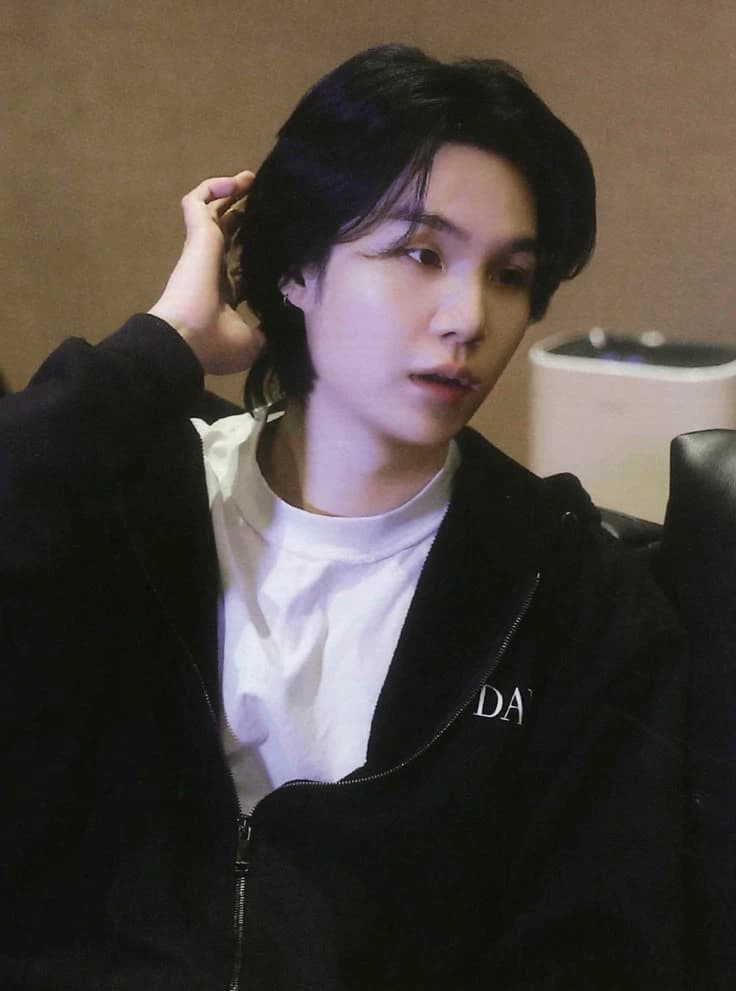 MIN YOONGI thumbnail