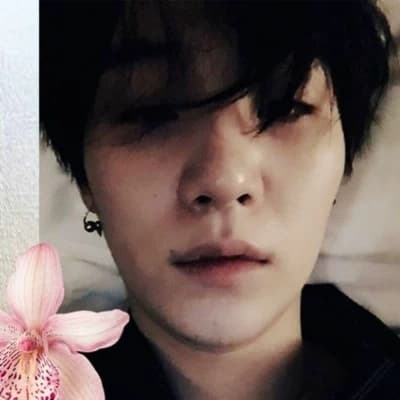 Min Yoongi (August) thumbnail