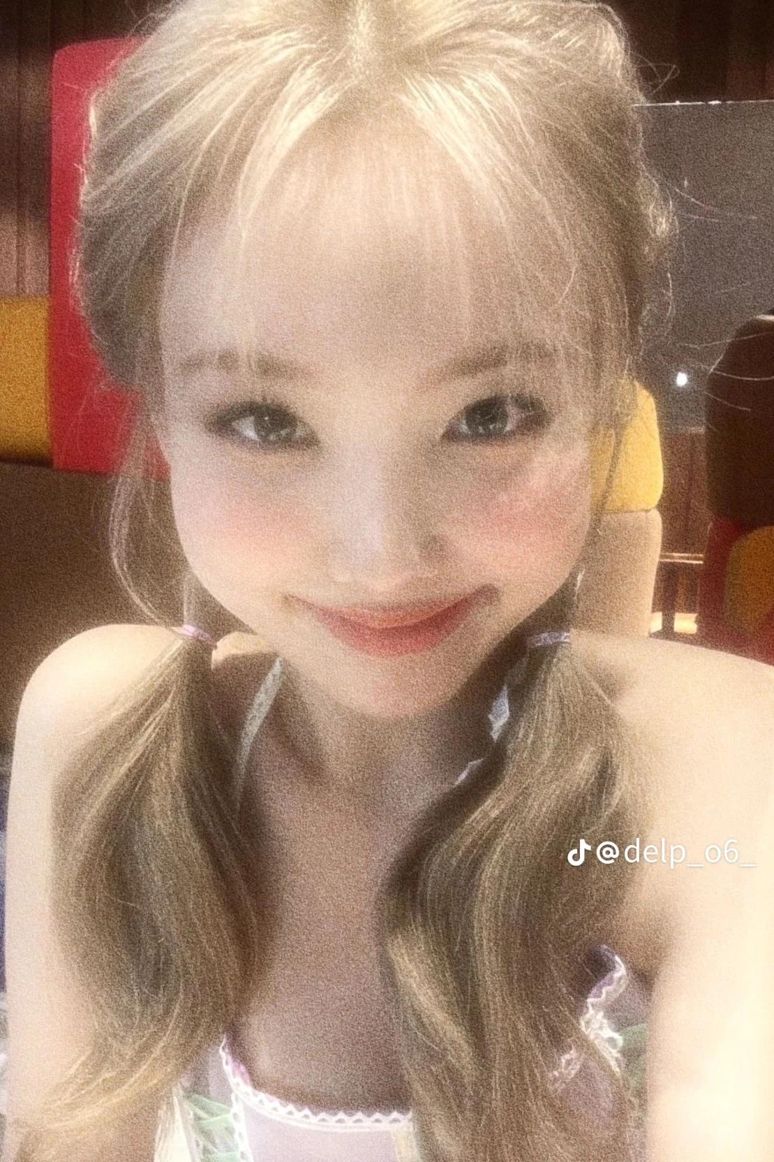Nayeon thumbnail
