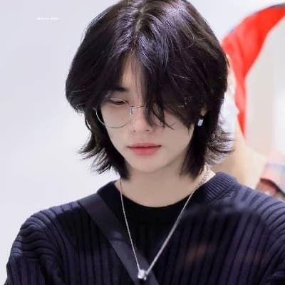 Hyunjin thumbnail