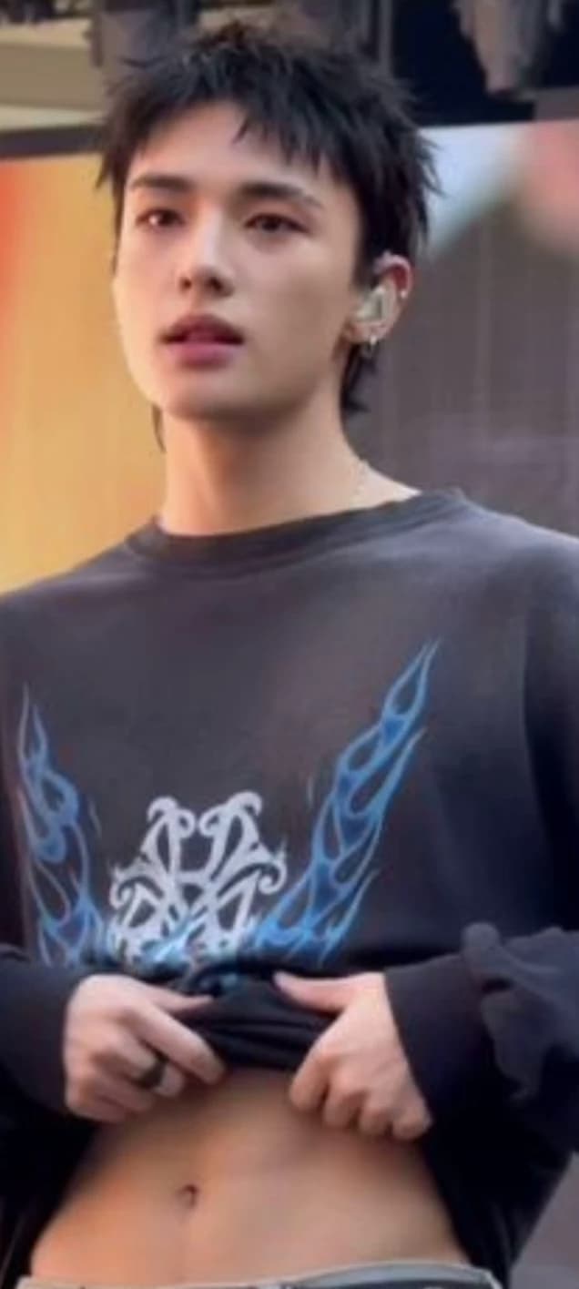 Hyunjin thumbnail