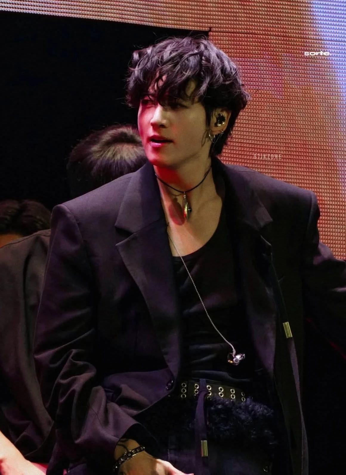 Jeon Jungkook thumbnail
