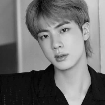 Kim Seokjin (Jin) thumbnail