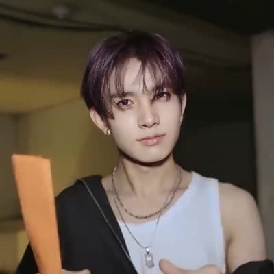 Lee Heeseung thumbnail