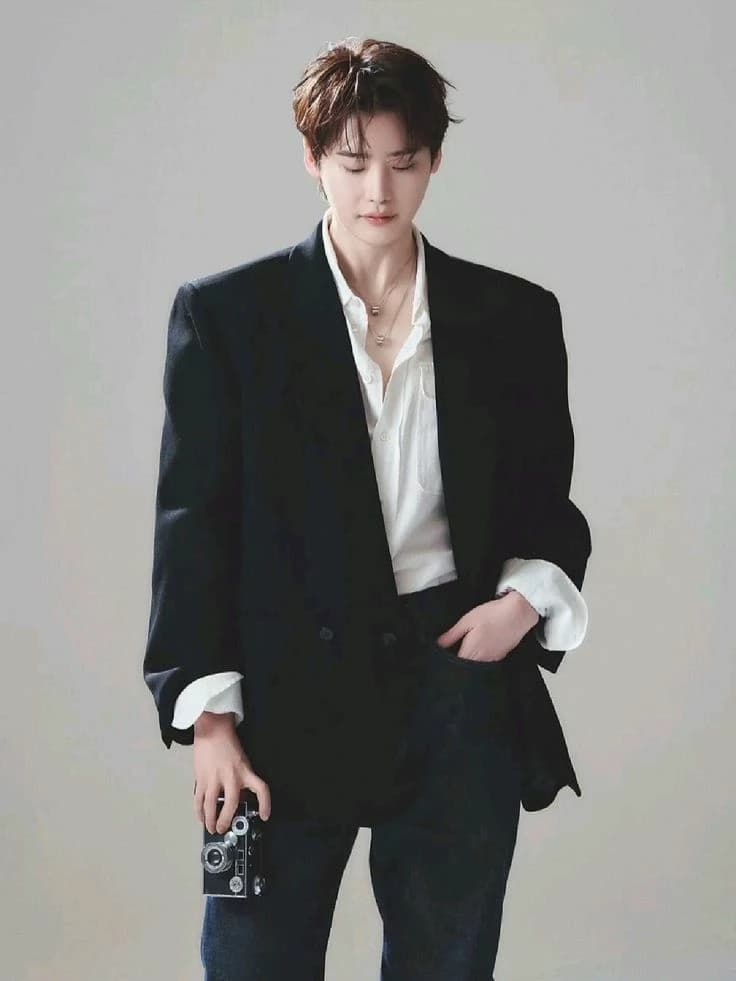 Lee jong suk  thumbnail