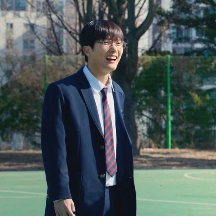 Seo jun-tea thumbnail