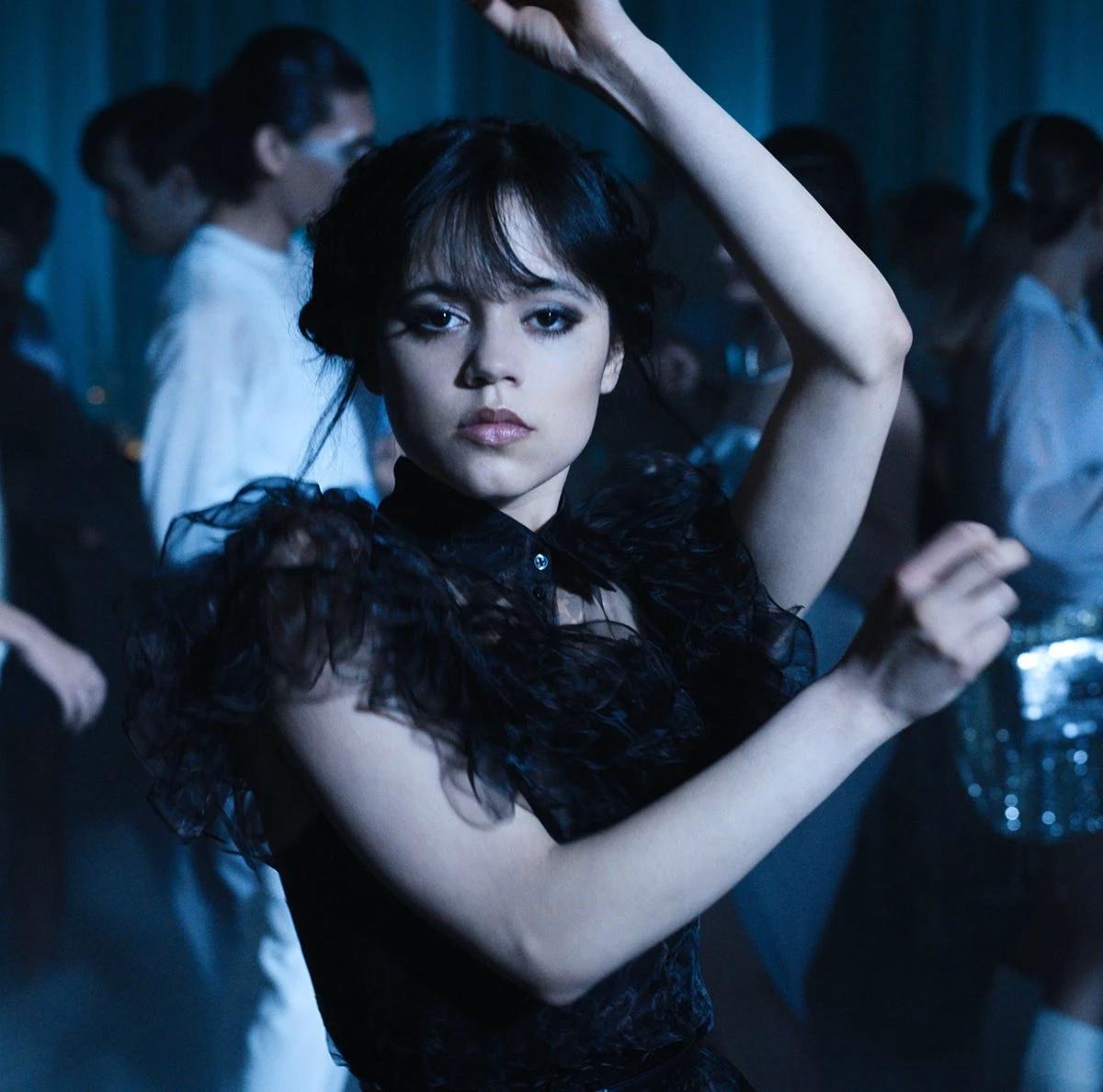 Wednesday Addams - (tu novia GL) thumbnail