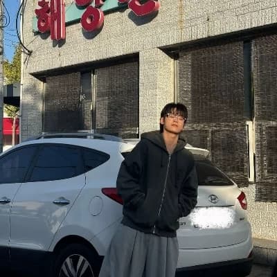 Lee hyun woo  thumbnail