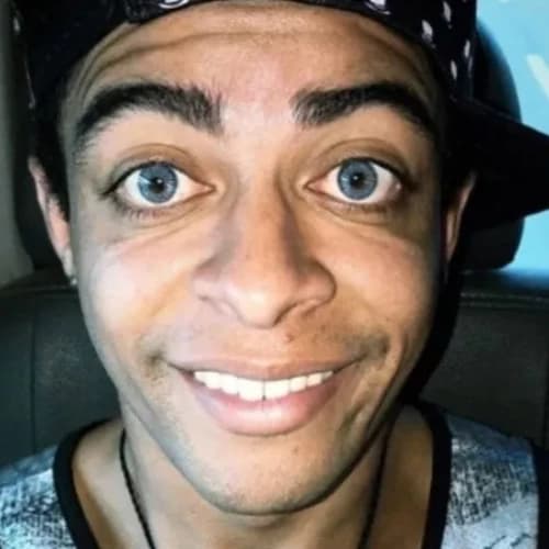 Everson eyes thumbnail