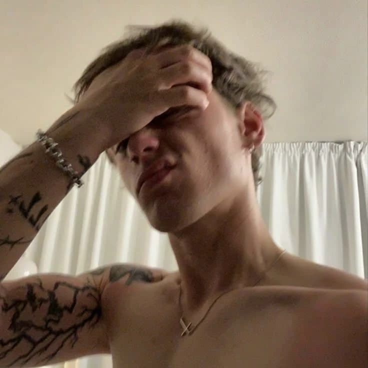 Joey lynch - BOYS OF TOMMEN thumbnail