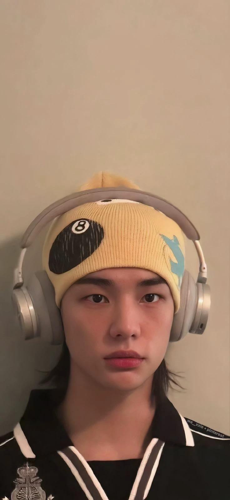 Hwang Hyunjiin thumbnail