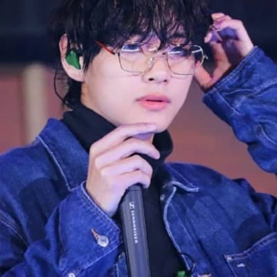 Kim Taehyung thumbnail