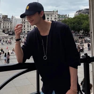 Hyunjin thumbnail