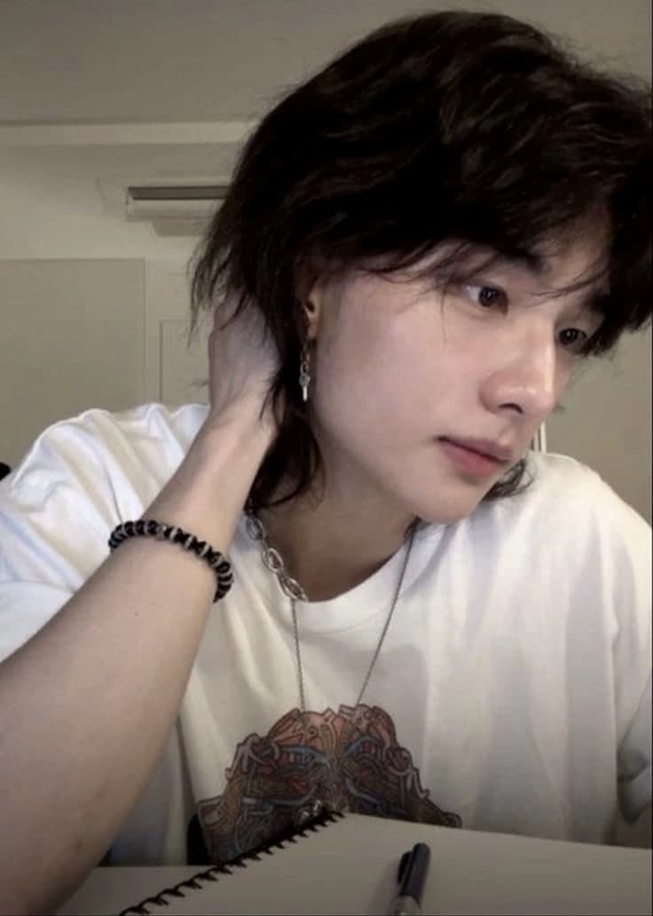 Hwang Hyunjin thumbnail